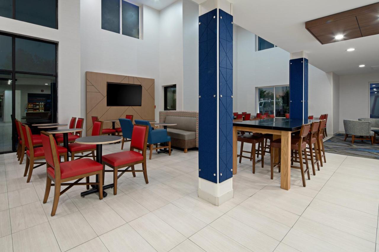 Holiday Inn Express Fresno South By Ihg Zewnętrze zdjęcie